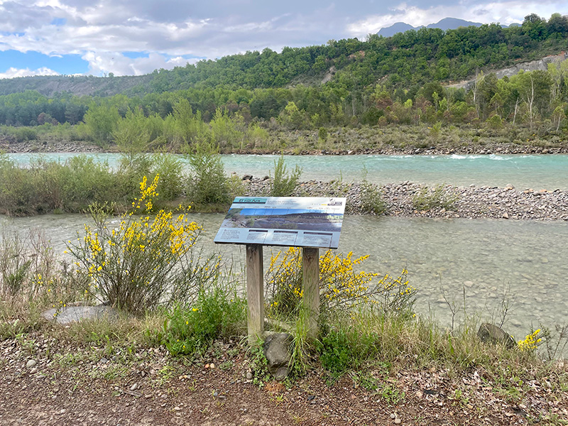 Mesa de paisaje «El río Ara»